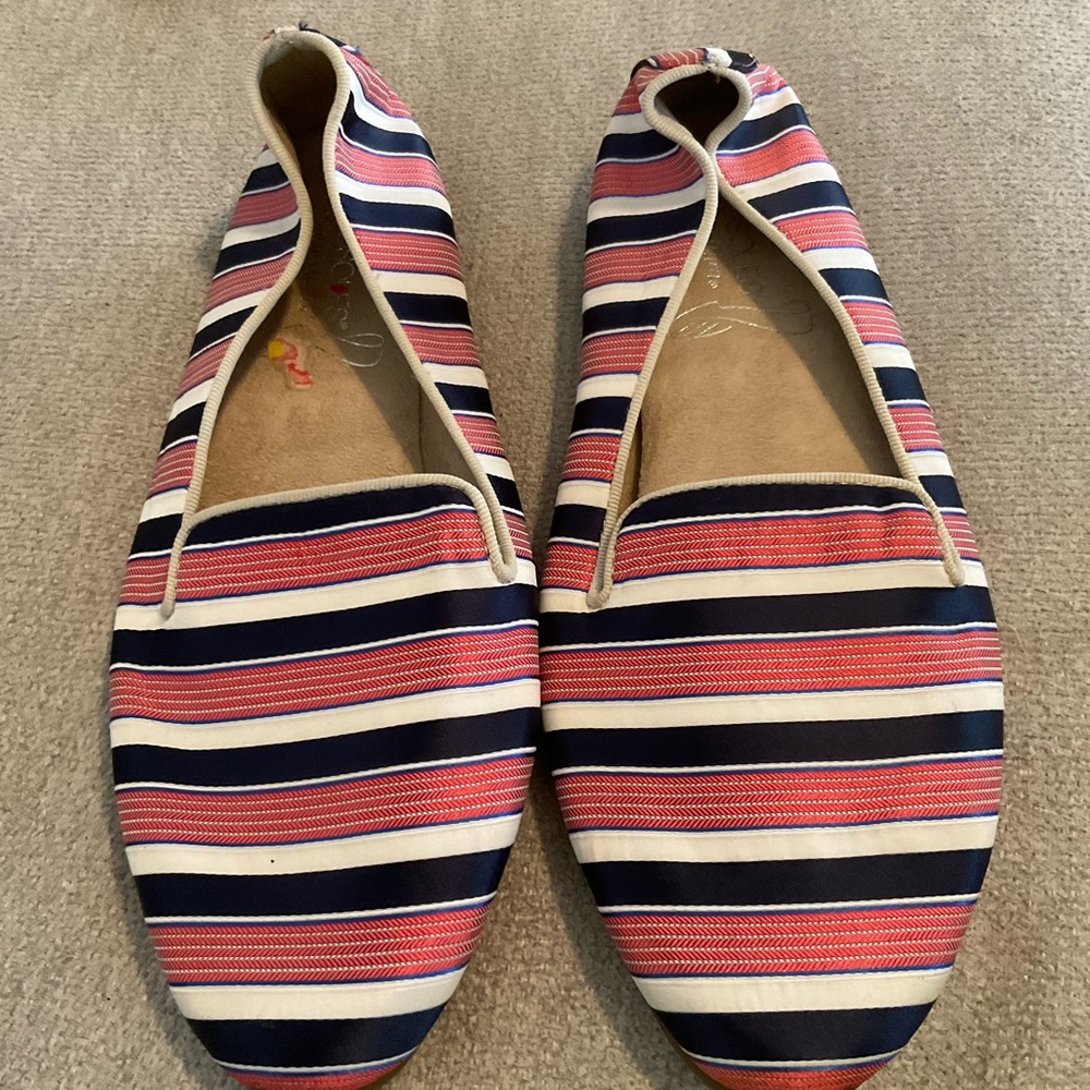 NWOT aerosoles red,whit, and blue flats.  Very comfortable.